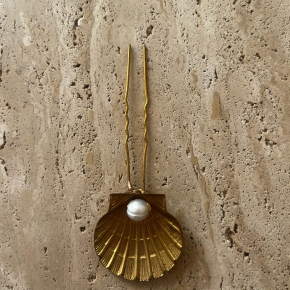 Gold Shell Pearl Hair Pins - Set of 3 - Picture 4 of 6